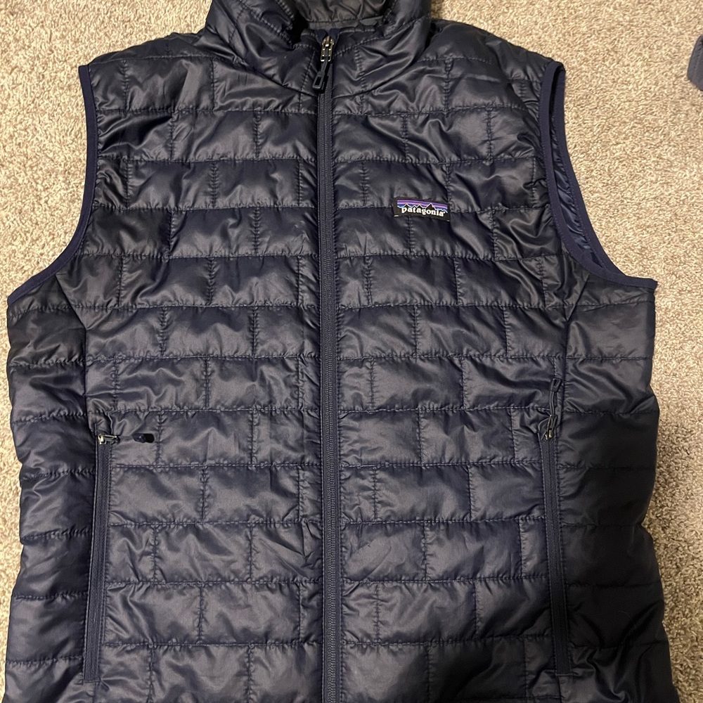 Patagonia Men's Dark Blue Quilted Vest